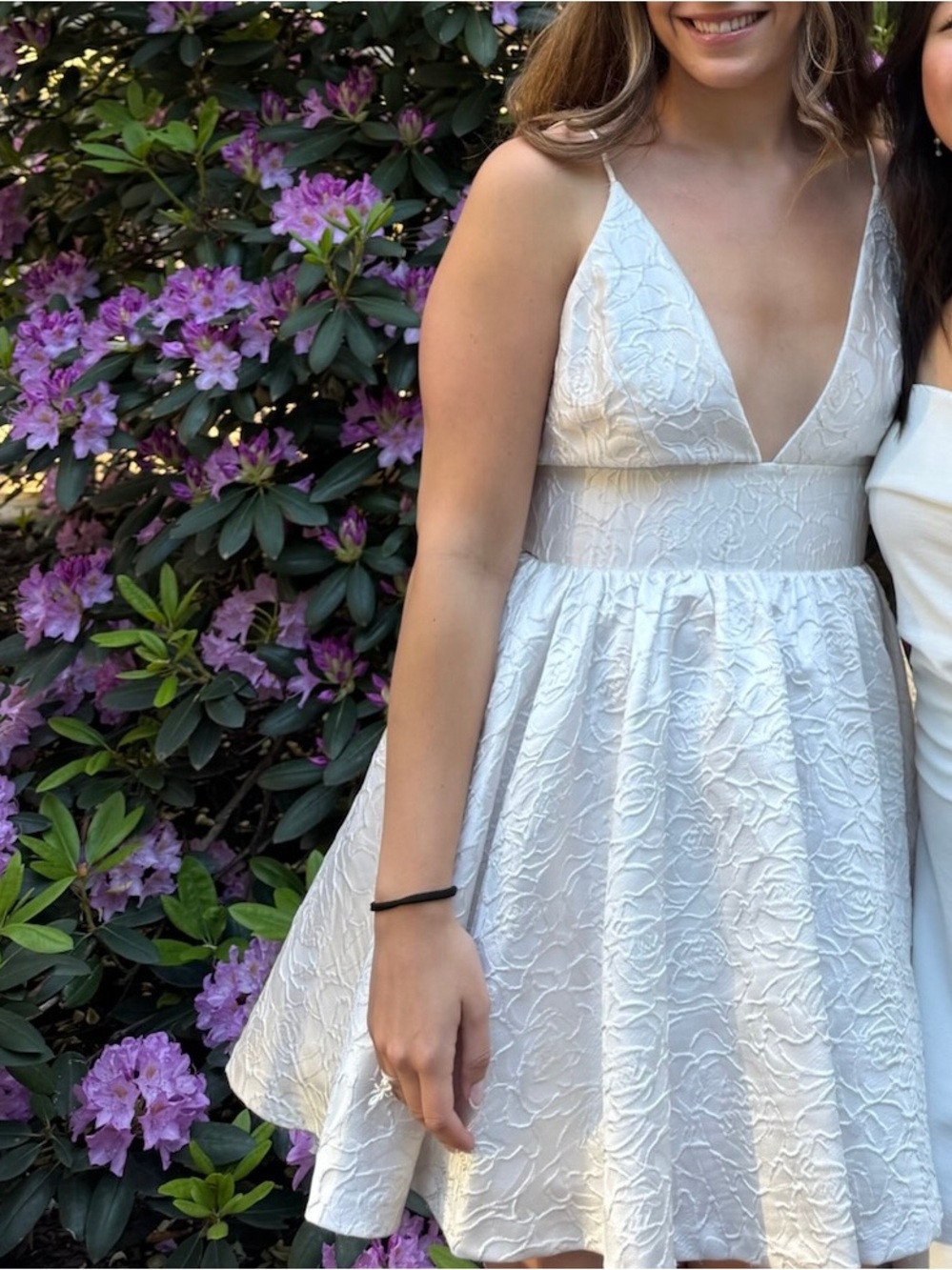 Alice + Olivia White Floral V-Neck Fit & Flare Dress